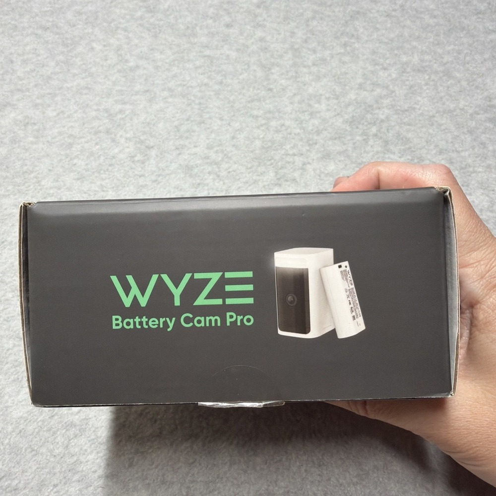 Wyze Battery Cam Pro 2k HDR Wireless Outdoor/Indoor Security Camera White - Picture 2 of 6